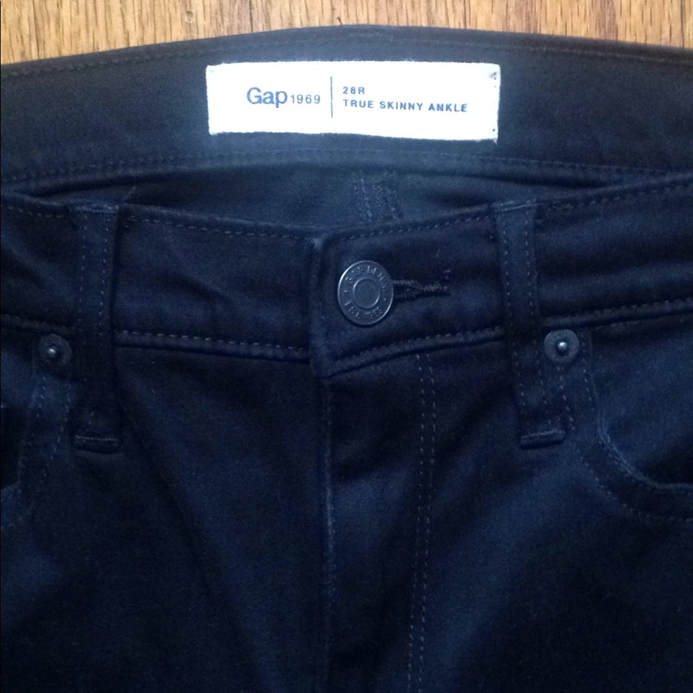 Gap true skinny ankle jeans
